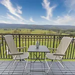 Pensionat Jagodowy Ski&spa Z Widokiem Na Gory,podgrzewany Basen Zewnetrzny Latem,bilard,swietne Wi-fi,restauracja,balia,sauna Na Miejscu 3*