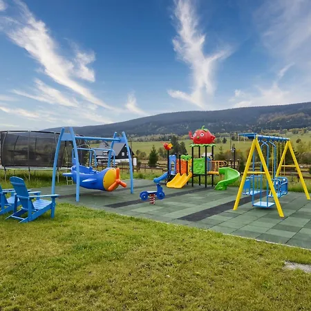 Jagodowy Ski&spa Delux Z Widokiem Na Gory,4km Od Zieleniec Arena Podgrzewany Basen Zewnetrzny Latem,bilard,wi-fi W Cenie Restauracja,balia,sauna Na Miejscu Penzion