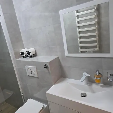 Jagodowy Ski&spa Delux Z Widokiem Na Gory,4km Od Zieleniec Arena Podgrzewany Basen Zewnetrzny Latem,bilard,wi-fi W Cenie Restauracja,balia,sauna Na Miejscu 3*