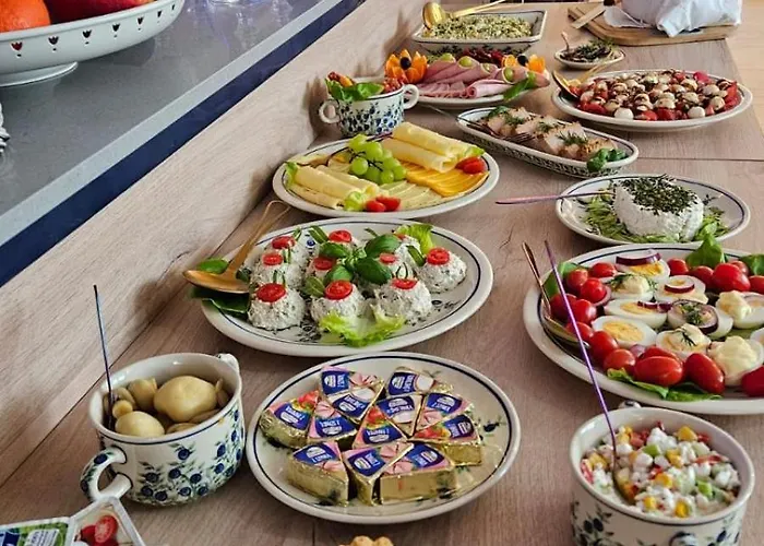 Jagodowy Ski&spa Delux Z Widokiem Na Gory,4km Od Zieleniec Arena Podgrzewany Basen Zewnetrzny Latem,bilard,wi-fi W Cenie Restauracja,balia,sauna Na Miejscu 게스트하우스 3*