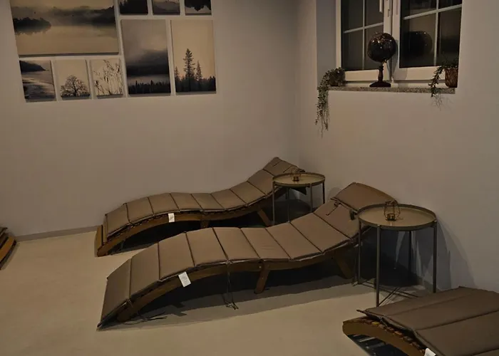 게스트하우스 Jagodowy Ski&spa Delux Z Widokiem Na Gory,4km Od Zieleniec Arena Podgrzewany Basen Zewnetrzny Latem,bilard,wi-fi W Cenie Restauracja,balia,sauna Na Miejscu Lasowka