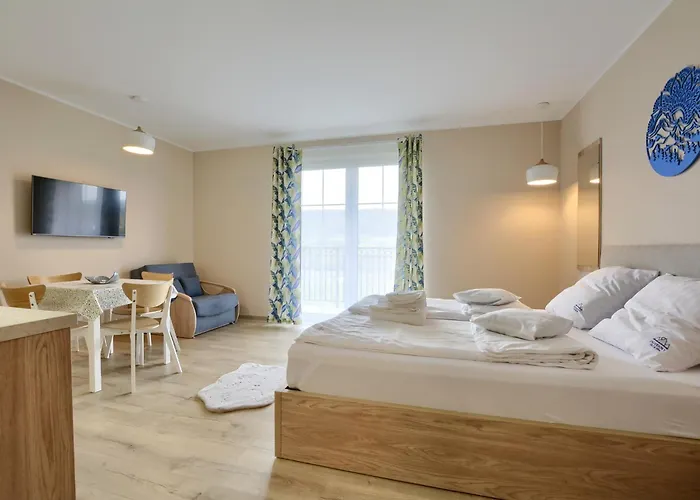 게스트하우스 Jagodowy Ski&spa Delux Z Widokiem Na Gory,4km Od Zieleniec Arena Podgrzewany Basen Zewnetrzny Latem,bilard,wi-fi W Cenie Restauracja,balia,sauna Na Miejscu Lasowka