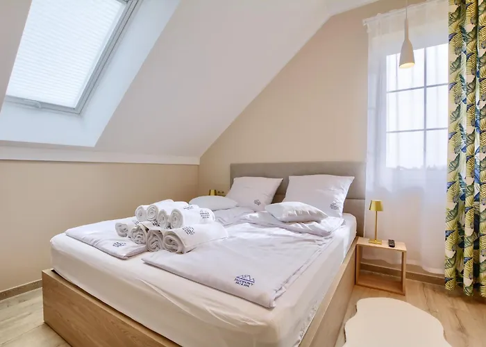 게스트하우스 Jagodowy Ski&spa Delux Z Widokiem Na Gory,4km Od Zieleniec Arena Podgrzewany Basen Zewnetrzny Latem,bilard,wi-fi W Cenie Restauracja,balia,sauna Na Miejscu Lasowka