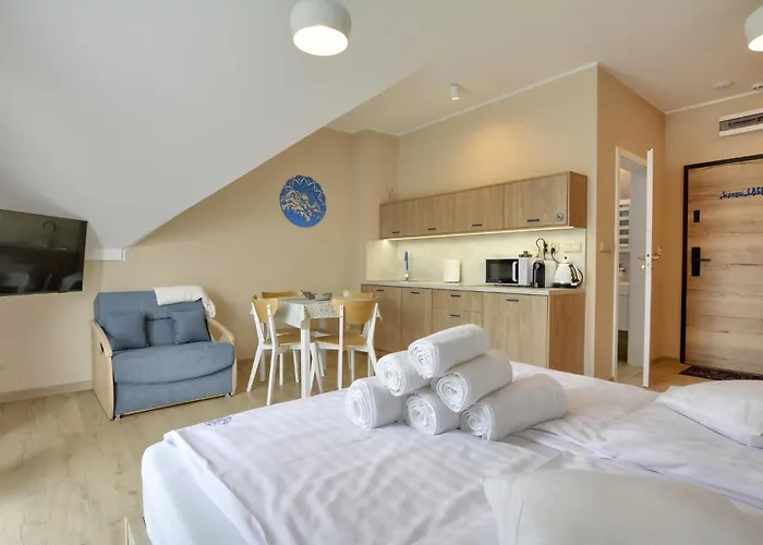 Jagodowy Ski&spa Delux Z Widokiem Na Gory,4km Od Zieleniec Arena Podgrzewany Basen Zewnetrzny Latem,bilard,wi-fi W Cenie Restauracja,balia,sauna Na Miejscu Lasowka