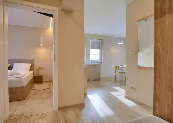 게스트하우스 Jagodowy Ski&spa Delux Z Widokiem Na Gory,4km Od Zieleniec Arena Podgrzewany Basen Zewnetrzny Latem,bilard,wi-fi W Cenie Restauracja,balia,sauna Na Miejscu 3*