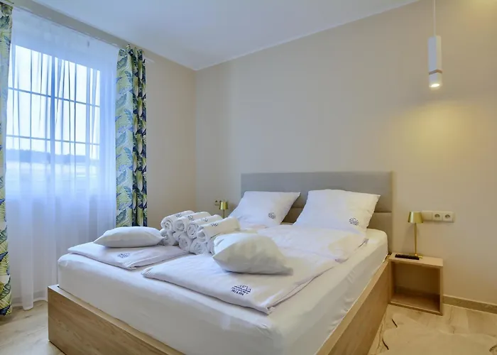 Jagodowy Ski&spa Delux Z Widokiem Na Gory,4km Od Zieleniec Arena Podgrzewany Basen Zewnetrzny Latem,bilard,wi-fi W Cenie Restauracja,balia,sauna Na Miejscu 3* Lasowka