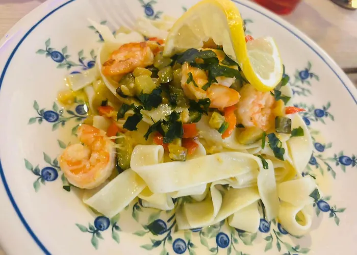 게스트하우스 Jagodowy Ski&spa Delux Z Widokiem Na Gory,4km Od Zieleniec Arena Podgrzewany Basen Zewnetrzny Latem,bilard,wi-fi W Cenie Restauracja,balia,sauna Na Miejscu