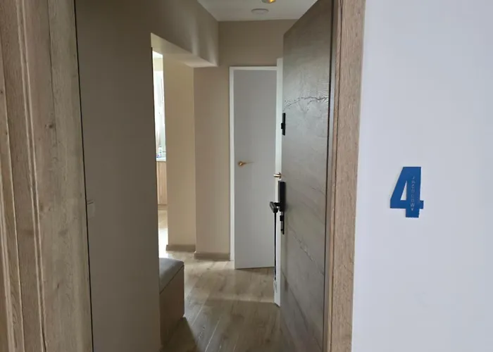 게스트하우스 Jagodowy Ski&spa Delux Z Widokiem Na Gory,4km Od Zieleniec Arena Podgrzewany Basen Zewnetrzny Latem,bilard,wi-fi W Cenie Restauracja,balia,sauna Na Miejscu 3*